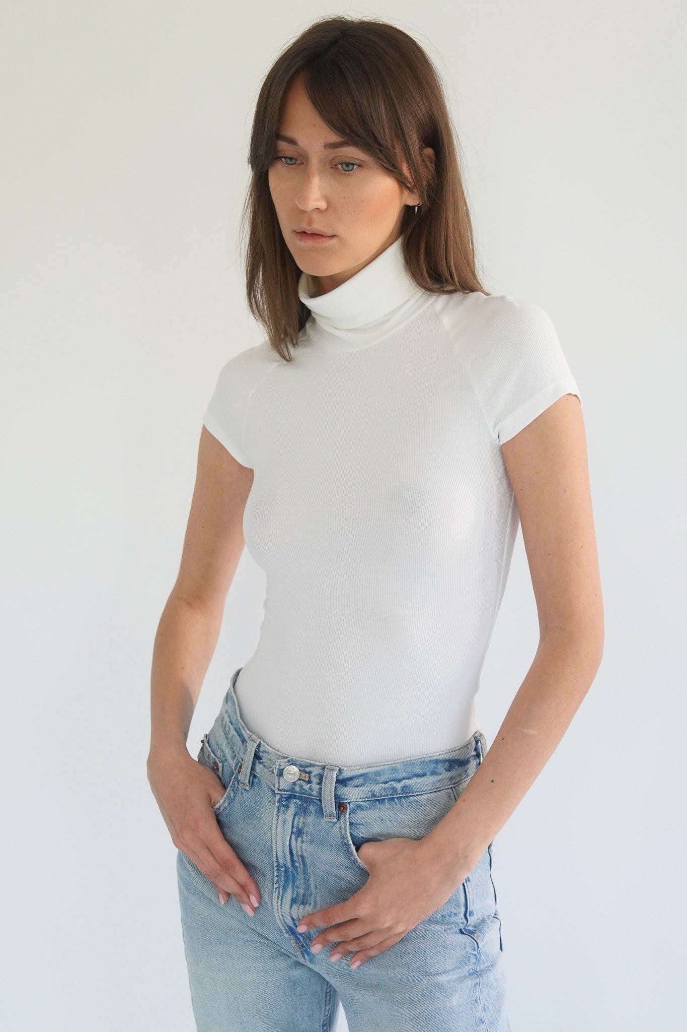 GENTLE TOUCH TURTLE NECK TOP WHITE