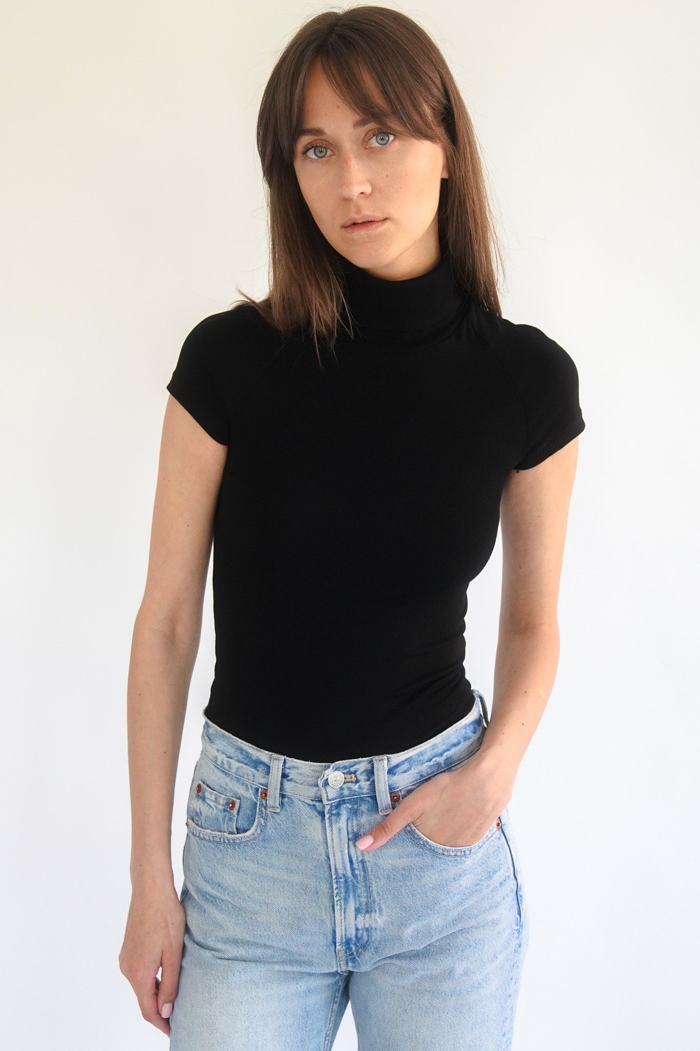 GENTLE TOUCH TURTLE NECK TOP BLACK