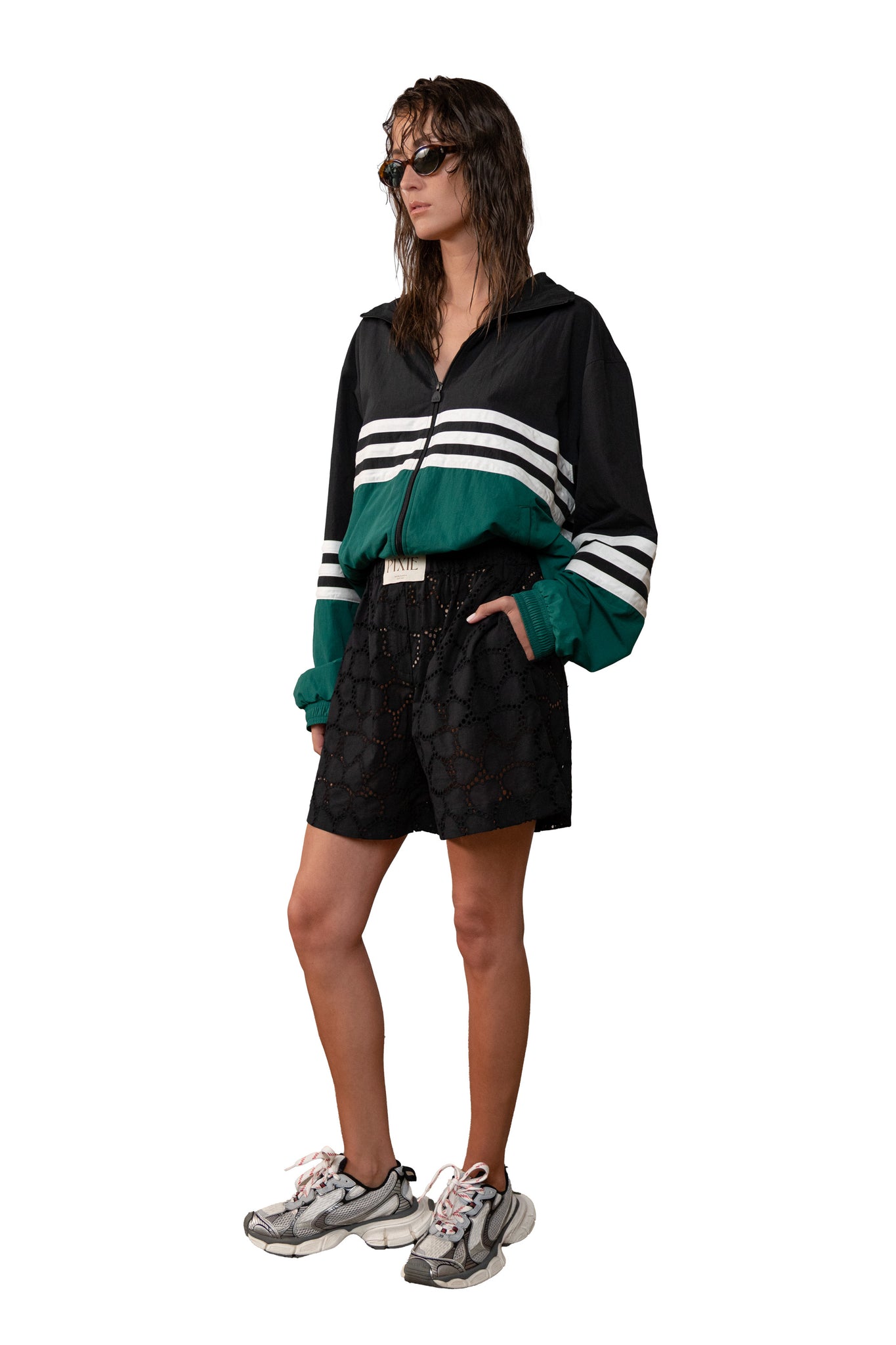 NATURAL HABITAT SHORTS BLACK