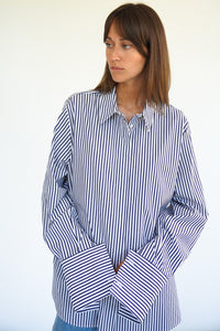 PIXIE WON'T PLAY BOYFRIEND SHIRT BOLD STRIPED BLUE STYLISH ORGANIC COTTON FABRIC CLASSIC DESIGN VERSATILE PROFESSIONAL ATTIRE SPRING SUMMER FALL WINTER FASHION SOPHISTICATED BUSINESS CASUAL FASHION - FORWARDS TIMELESS WARDROBE STAPLE SUSTAINABLE LUXURY CAPSULE COLLECTION ESSENTIALS ELEGANT TRENDY COMFORTABLE CHIC FEMININE DAY TO NIGHT WEAR LONG SLEEVES CASUAL FASHION STAPLE OLD MONEY NEW MONEY