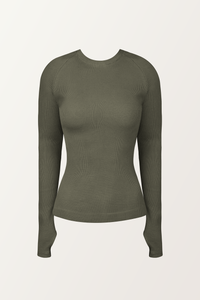 PIXIE WON'T PLAY TRINITY LONG - SLEEVE TOP RIBBED KHAKI GREEN ORGANIC COTTON SUSTAINABLE FASHION WEAR WITHOUT BRA LUXURY STYLISH COMFORTABLE BREATHABLE FABRIC VERSATILE RELAXED FIT SOFT TRENDY SUMMER AUTUMN WINTER SPRING WEAR CASUAL OUTFIT WORKOUT LAYERING VARIOUS COLORS FASHIONABLE MUST-HAVE EVERYDAY ESSENTIALS